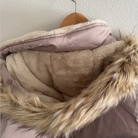 Hollister Tan Ski Jacket with Faux Fur Hood - Picture 4 of 7